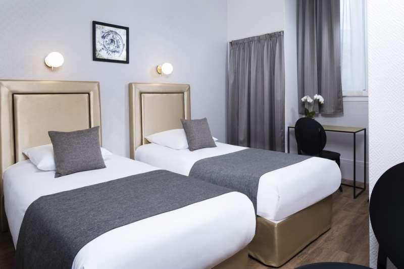 A L'Hotel Des Roys Versailles Pokoj fotografie